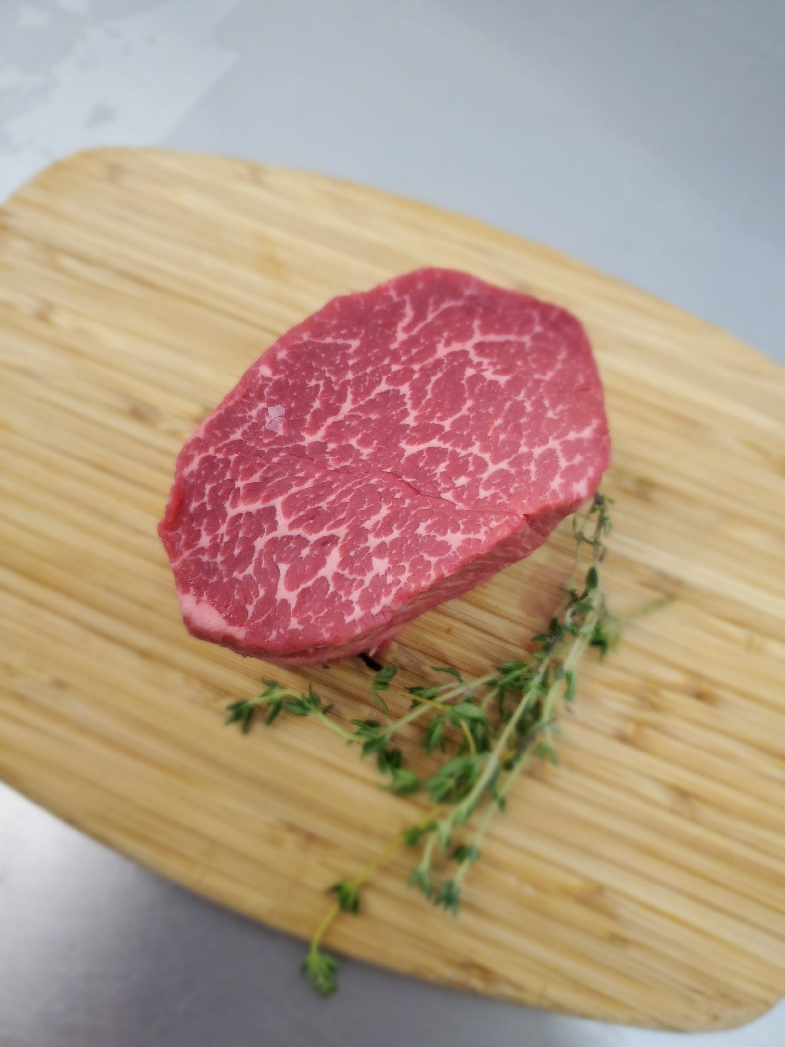 (1) Barley Fed F1 Wagyu Filet Mignon MBS4 (8oz)